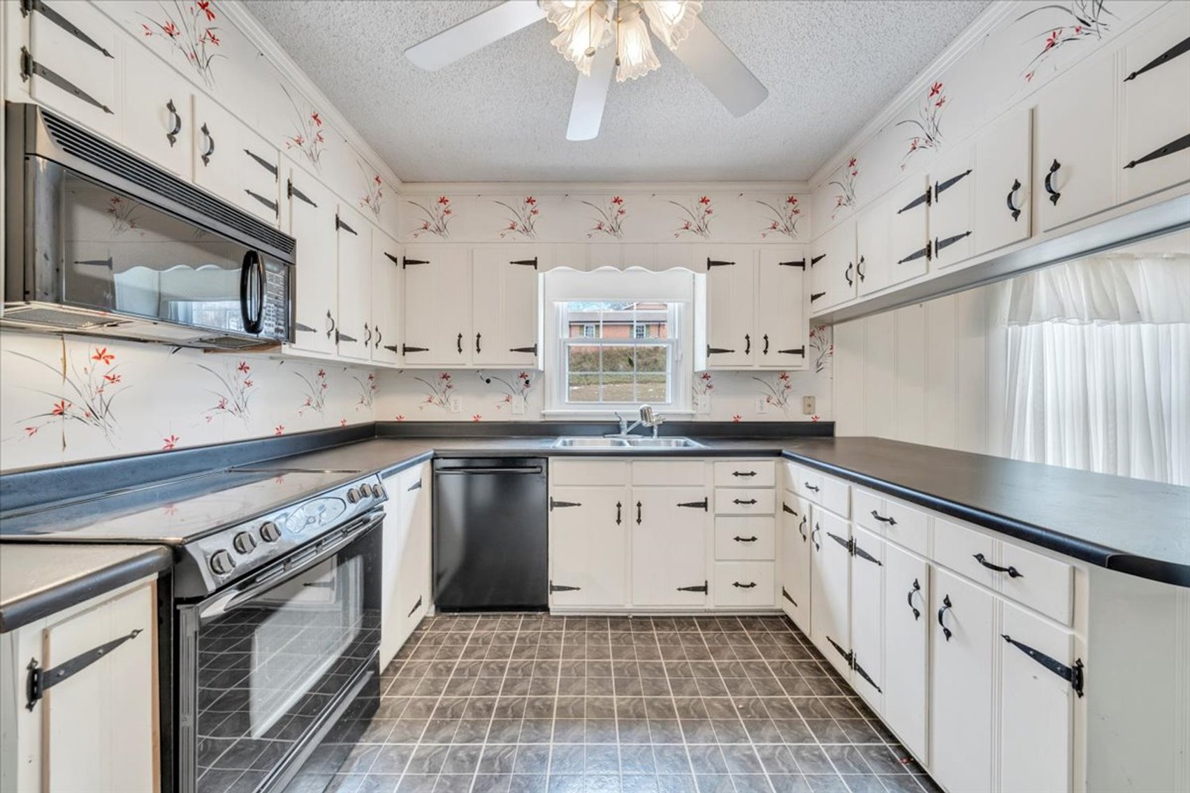 Image for 1807 Sam Lions Trail Real Estate Auction