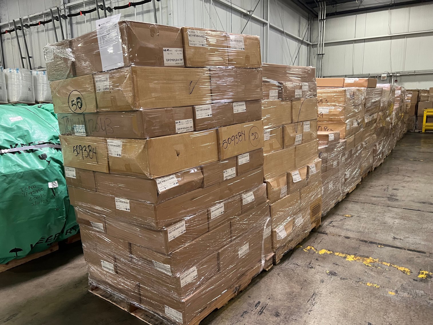 Image for Amerimark Womens Apparel Inventory