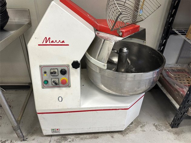 Late Model Pizzeria Restaurant