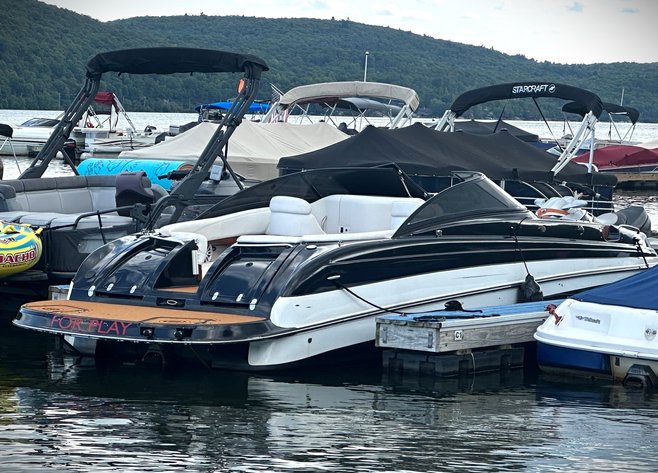 2003 Four Winns Model 234 Funship