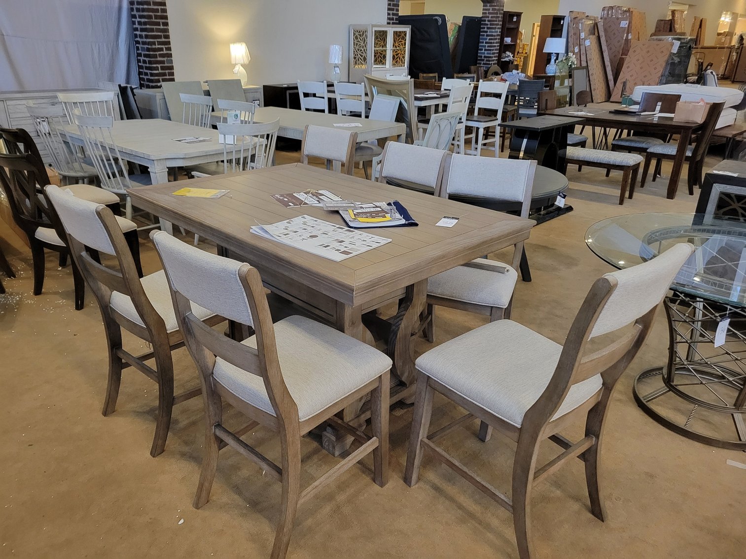 Image for Huffman Koos Home Furniture Inventory