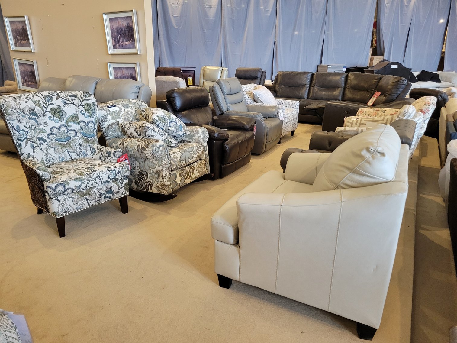 Image for Huffman Koos Home Furniture Inventory