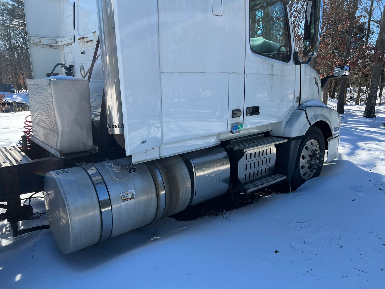 Image for 2015 Volvo VNL 400 Tandem Axle, Sleeper Cab, Truck Tractor