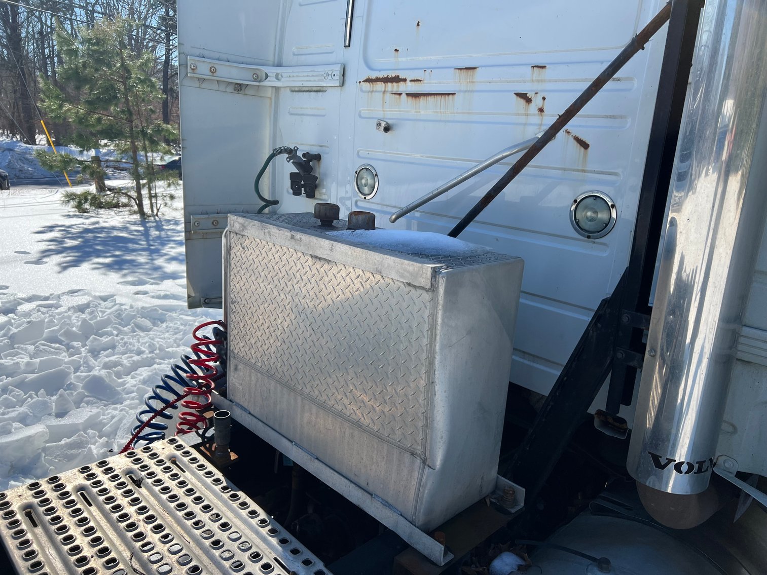 Image for 2015 Volvo VNL 400 Tandem Axle, Sleeper Cab, Truck Tractor