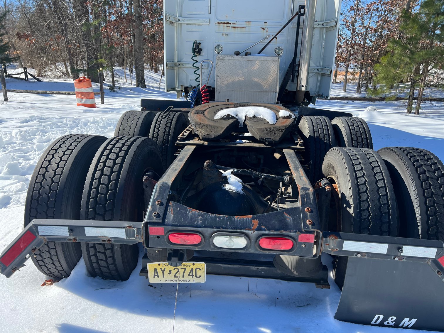 Image for 2015 Volvo VNL 400 Tandem Axle, Sleeper Cab, Truck Tractor