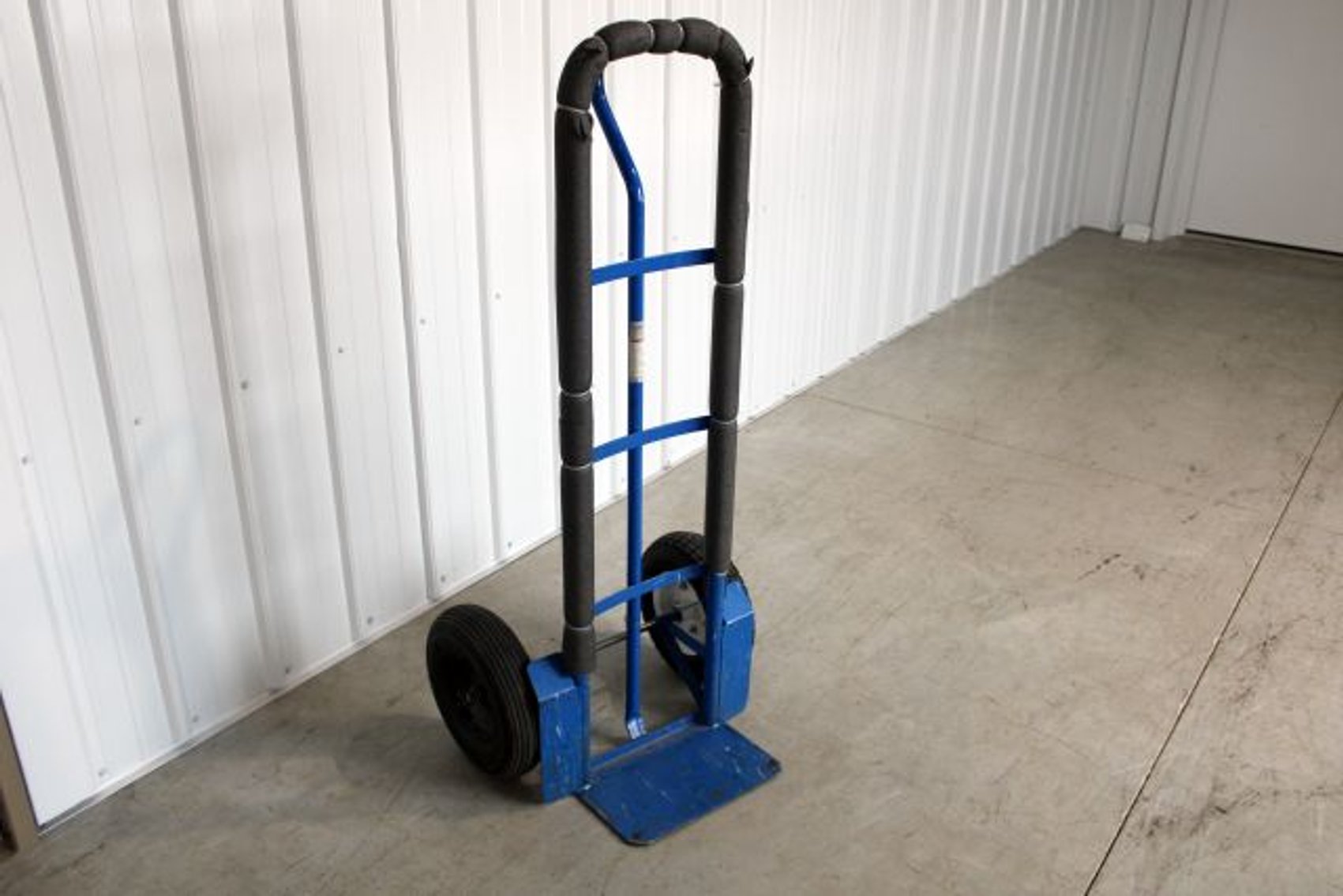 Image for FURNITURE BARN RETIREMENT SALE