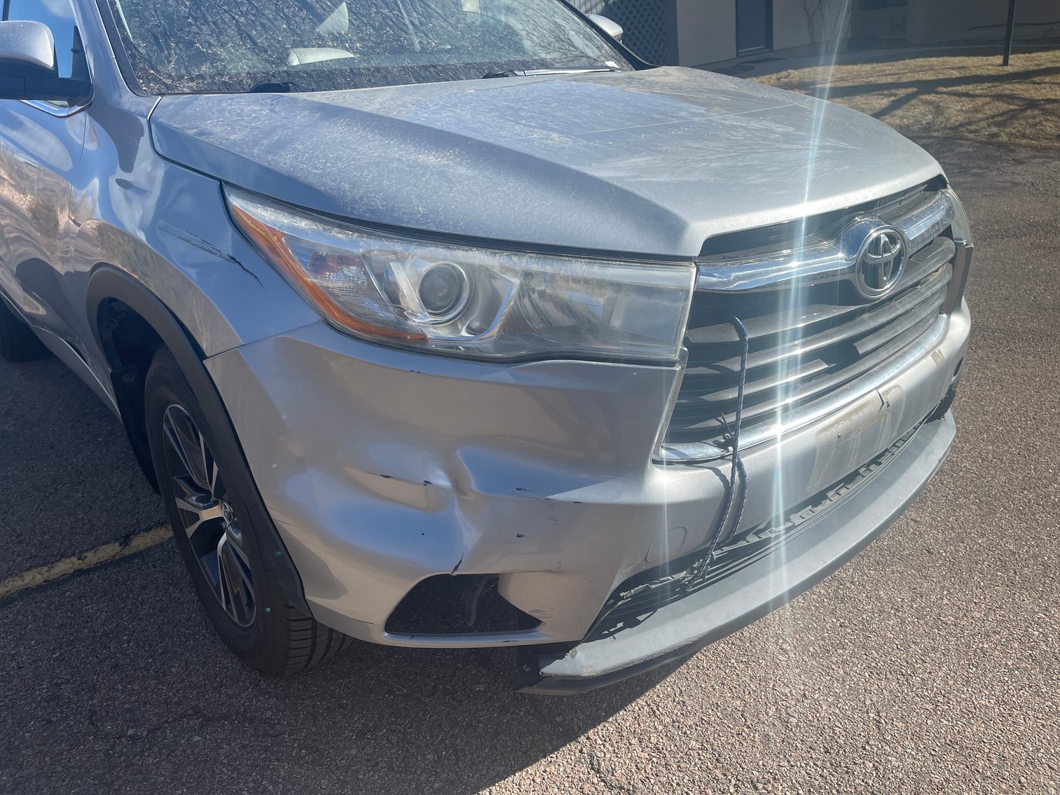 Image for 2016 Toyota Highlander AWD. Low miles