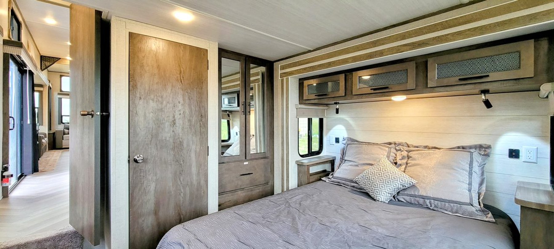 Image for 2021 Forest River RV Wildwood Grand Lodge 42DL