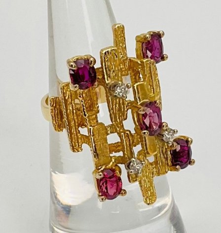 Image for Jewelry November 2023