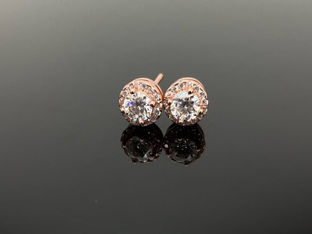 Image for The Glitz & Glitter Gallery: Buy It Now