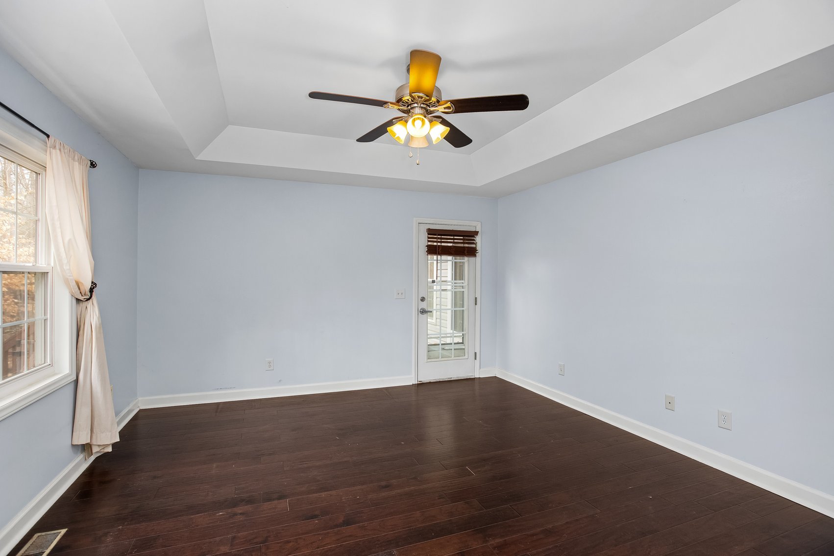 Charming Pleasant Garden Home on Spacious Lot with Large Shop