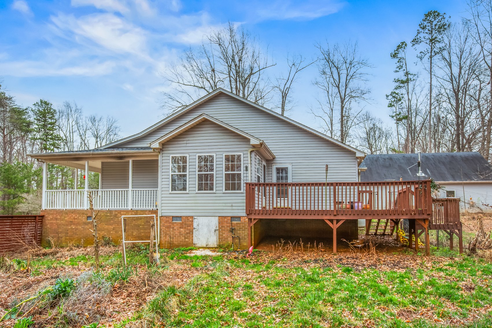 Charming Pleasant Garden Home on Spacious Lot with Large Shop