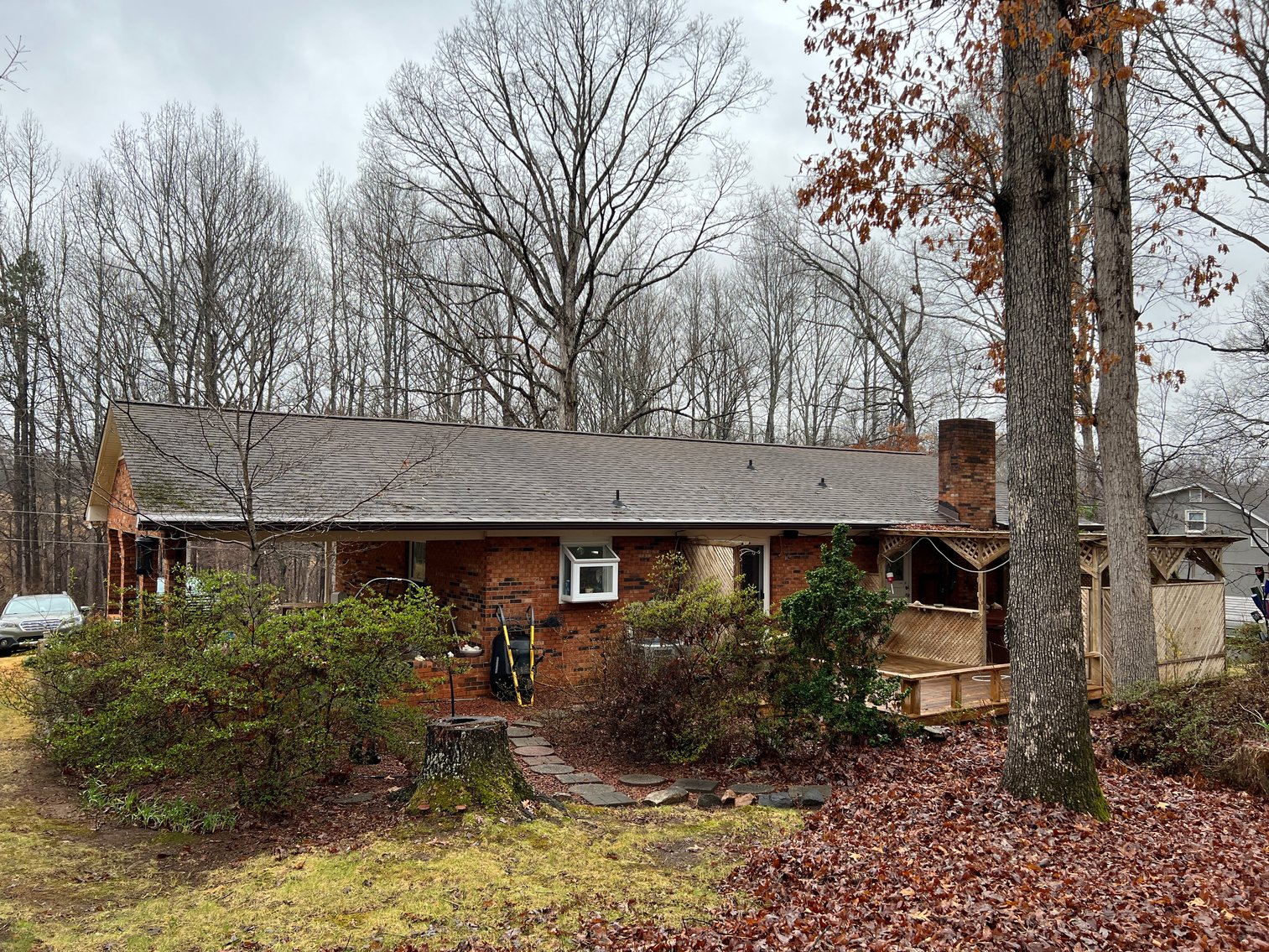 Advance Brick Rancher Auction