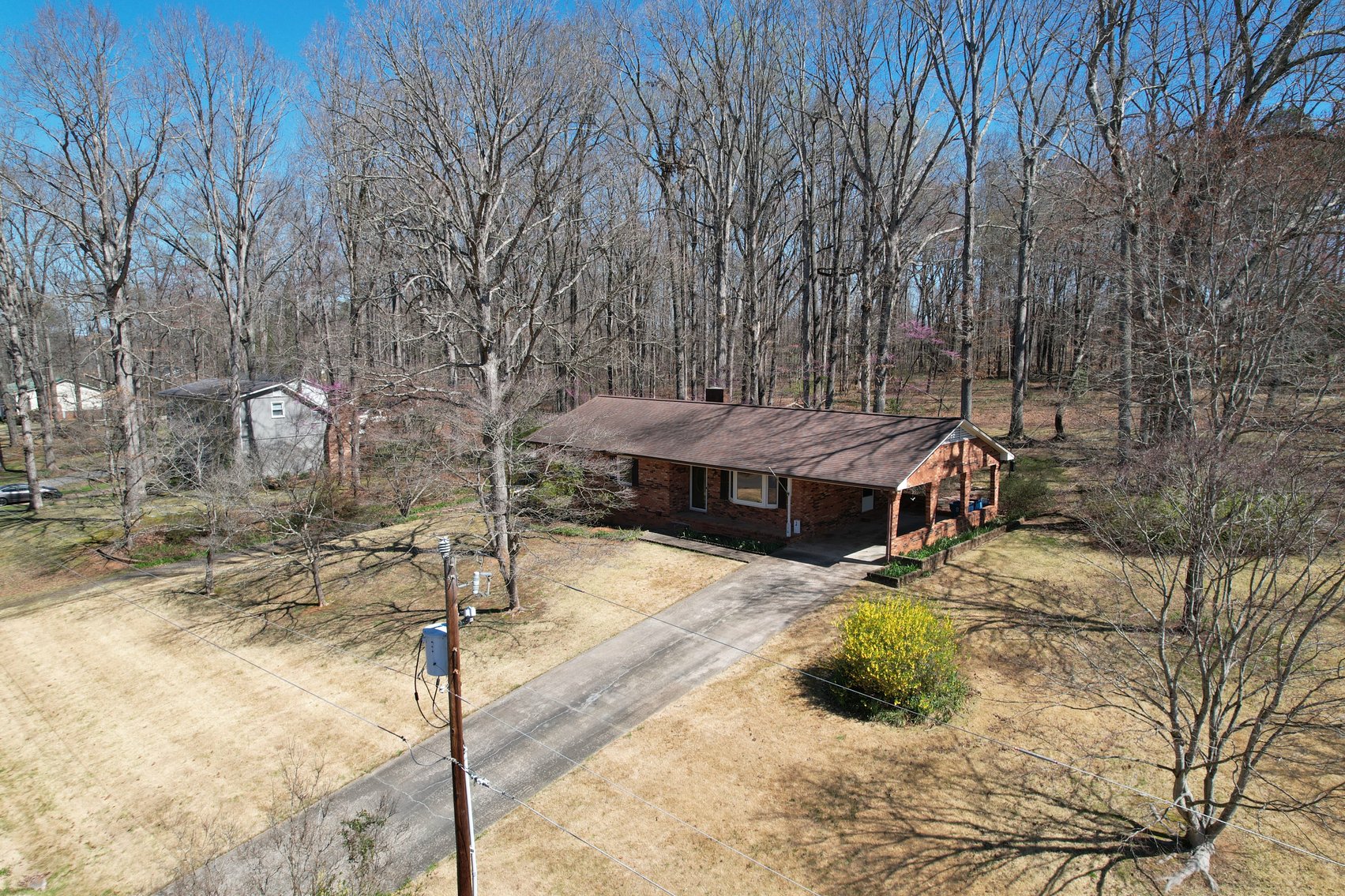 Advance Brick Rancher Auction