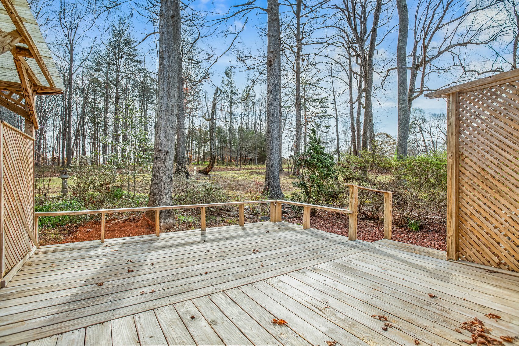 Advance Brick Rancher Auction