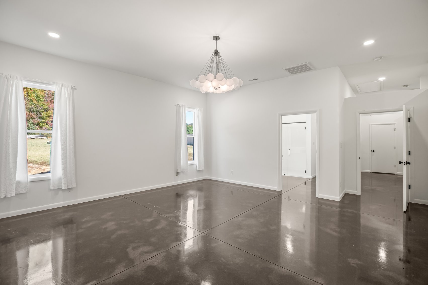 Barndo & Vine Estate Auction