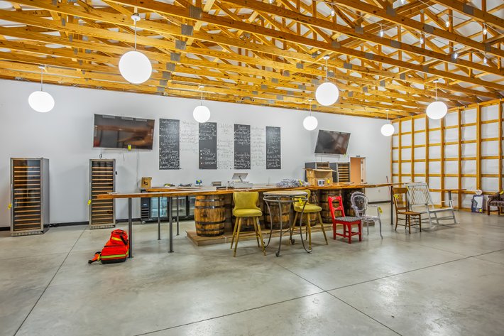 Image for Barndo & Vine Estate Auction