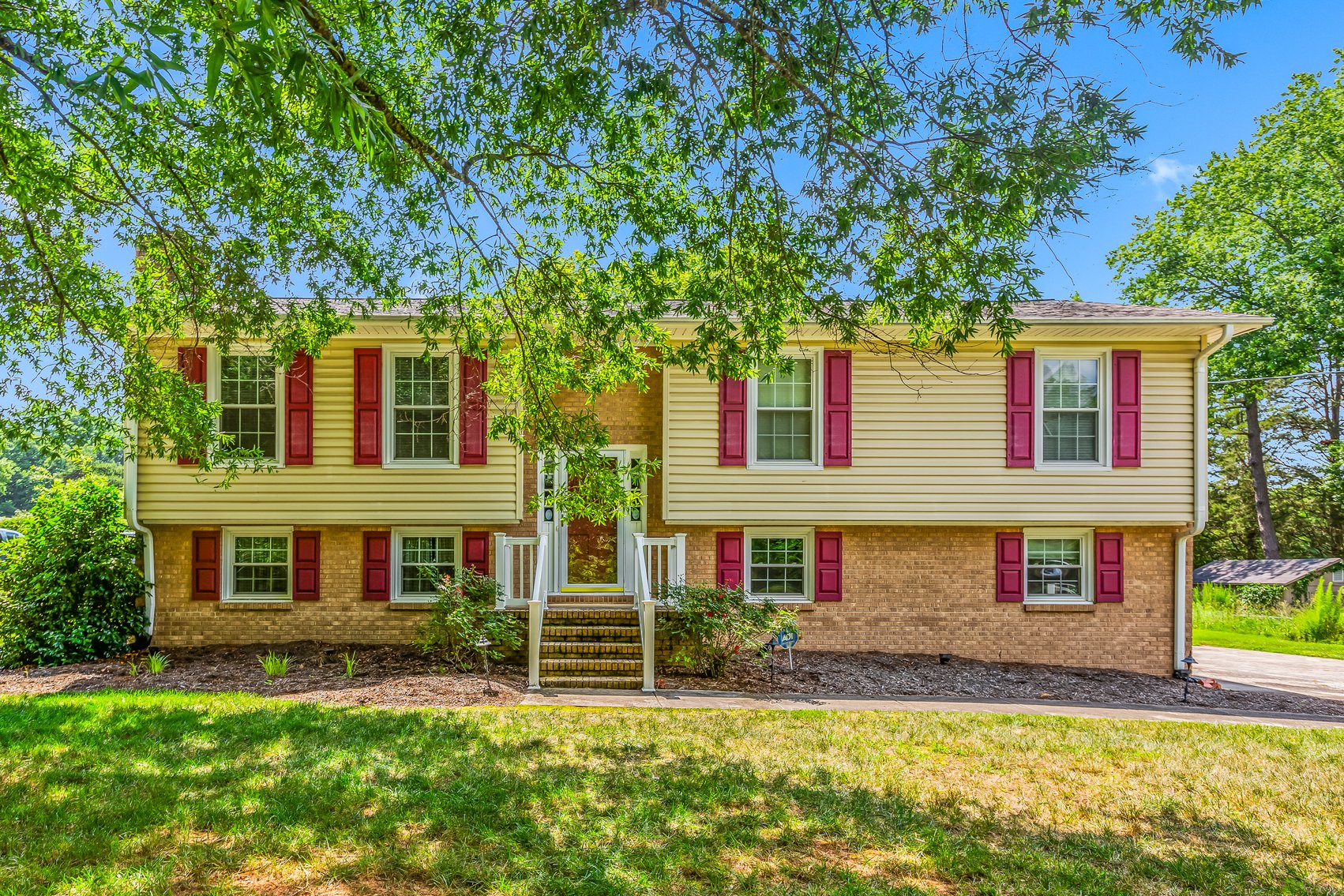 Charming Clemmons Home