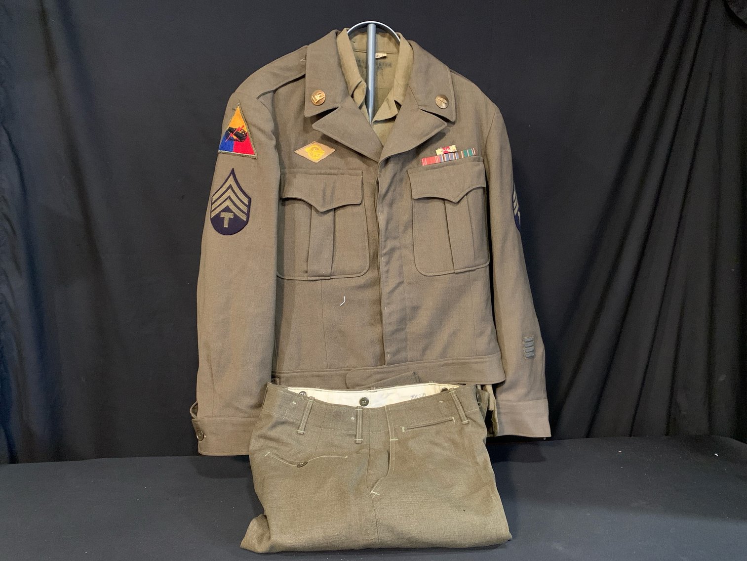 Vintage Military & Sportsman Auction
