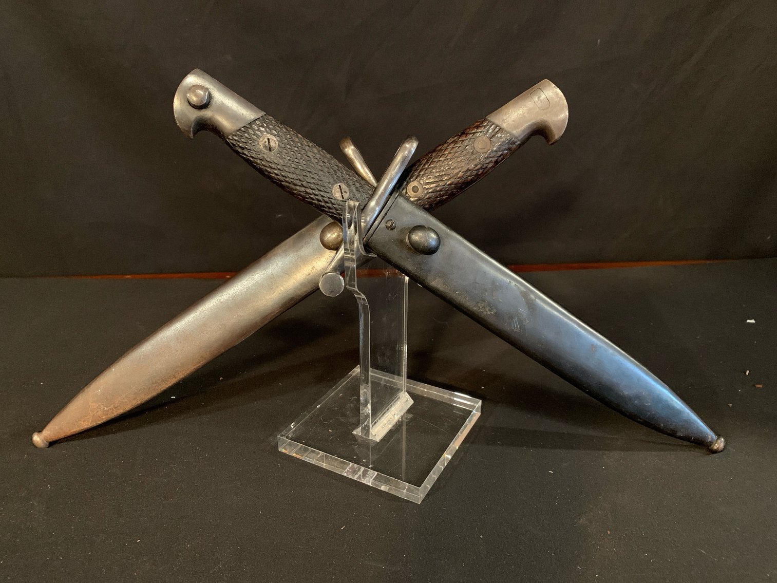 Vintage Military & Sportsman Auction