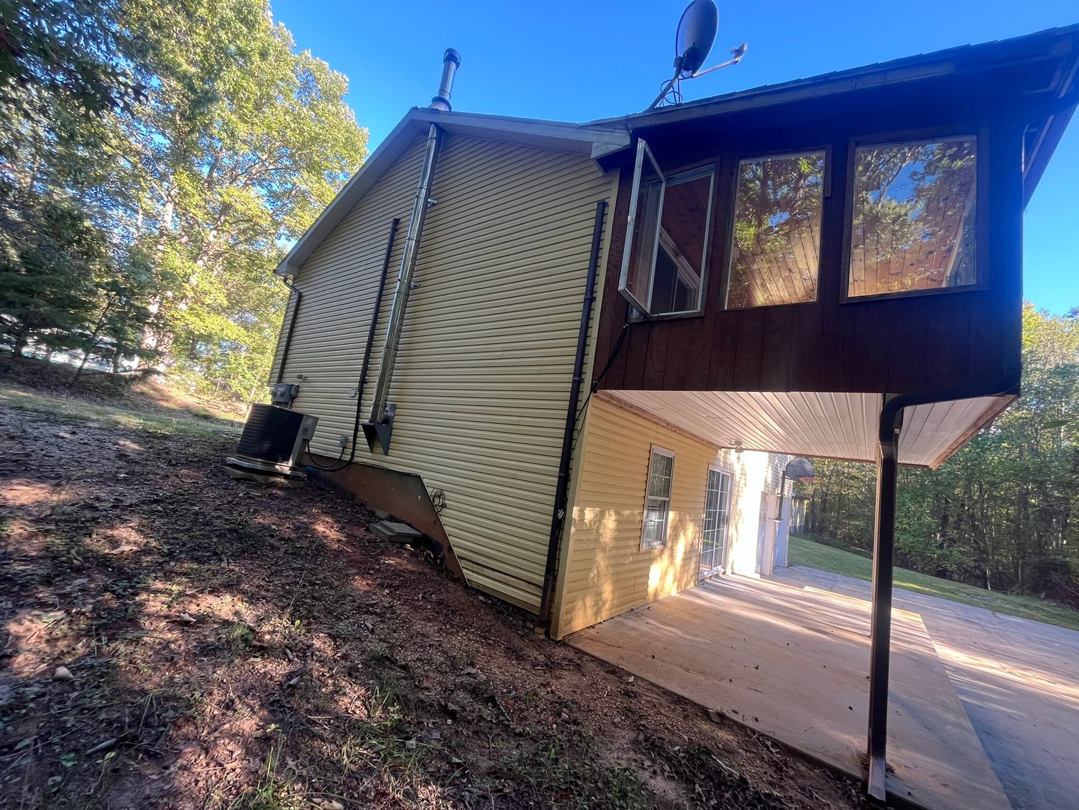 Image for Split Foyer With Shop on 5 Ac in Gladstone VA