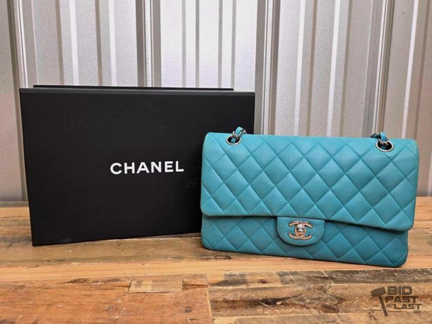 Image for No Reserve High End Clothing & Jewelry Auction