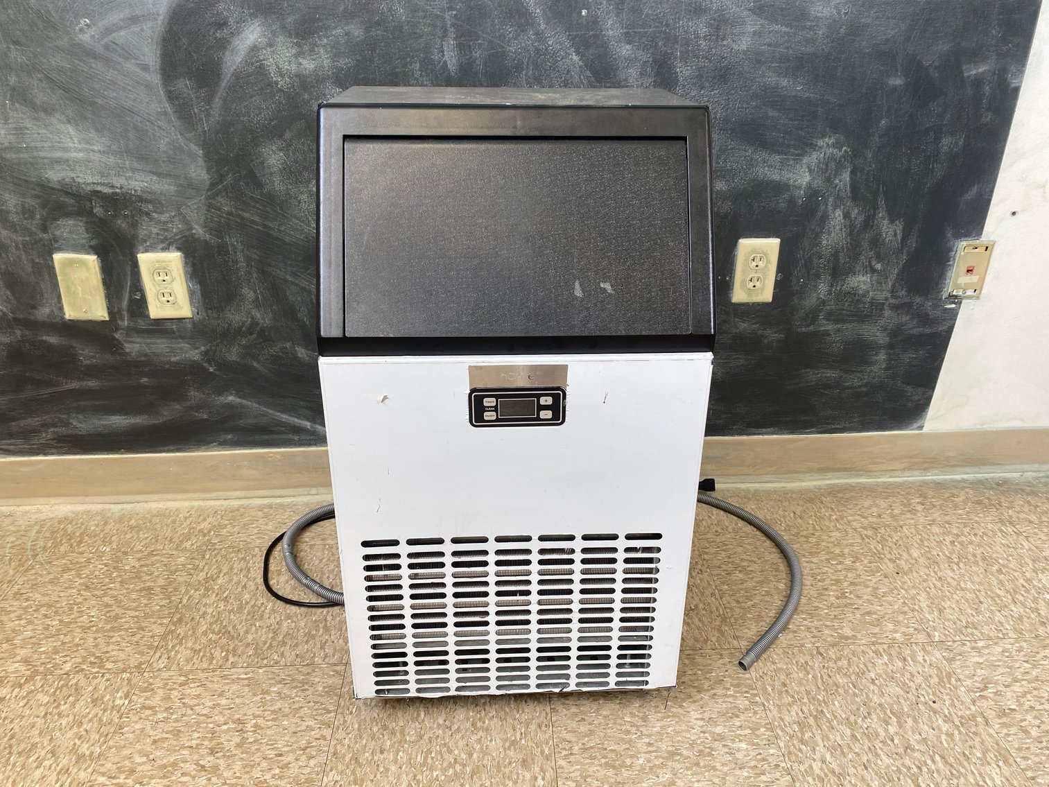 Image for Complete Liquidation of KingsCorn - Commercial Kitchen Equipment, Retail Supplies and More!