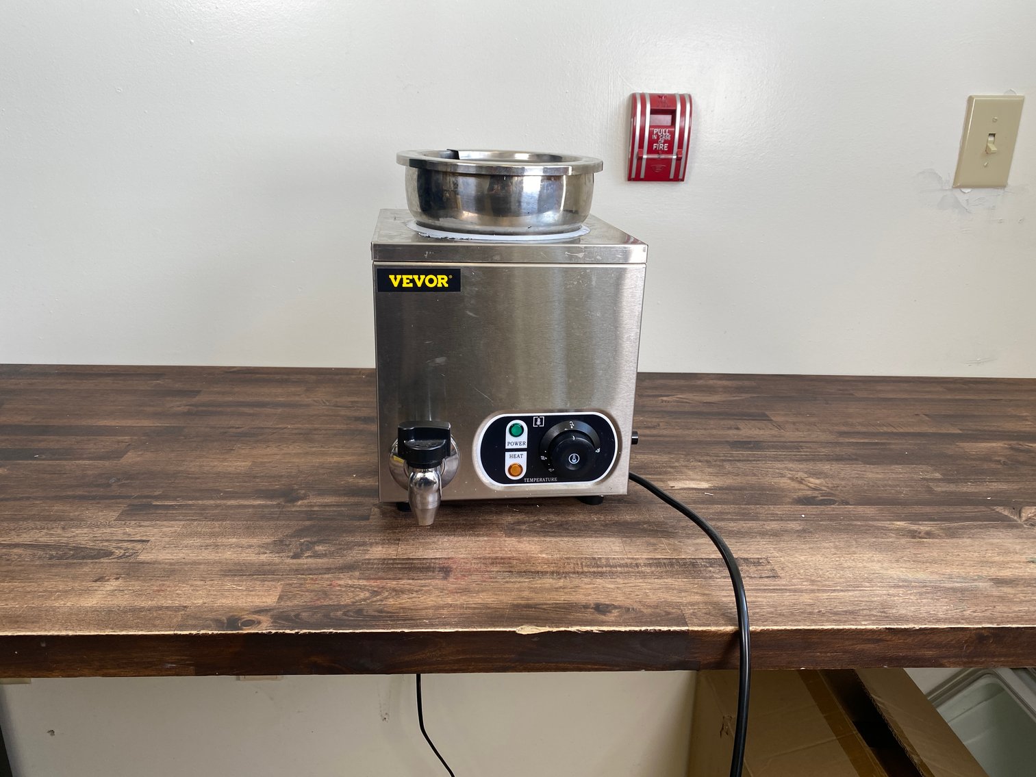 Image for Complete Liquidation of KingsCorn - Commercial Kitchen Equipment, Retail Supplies and More!