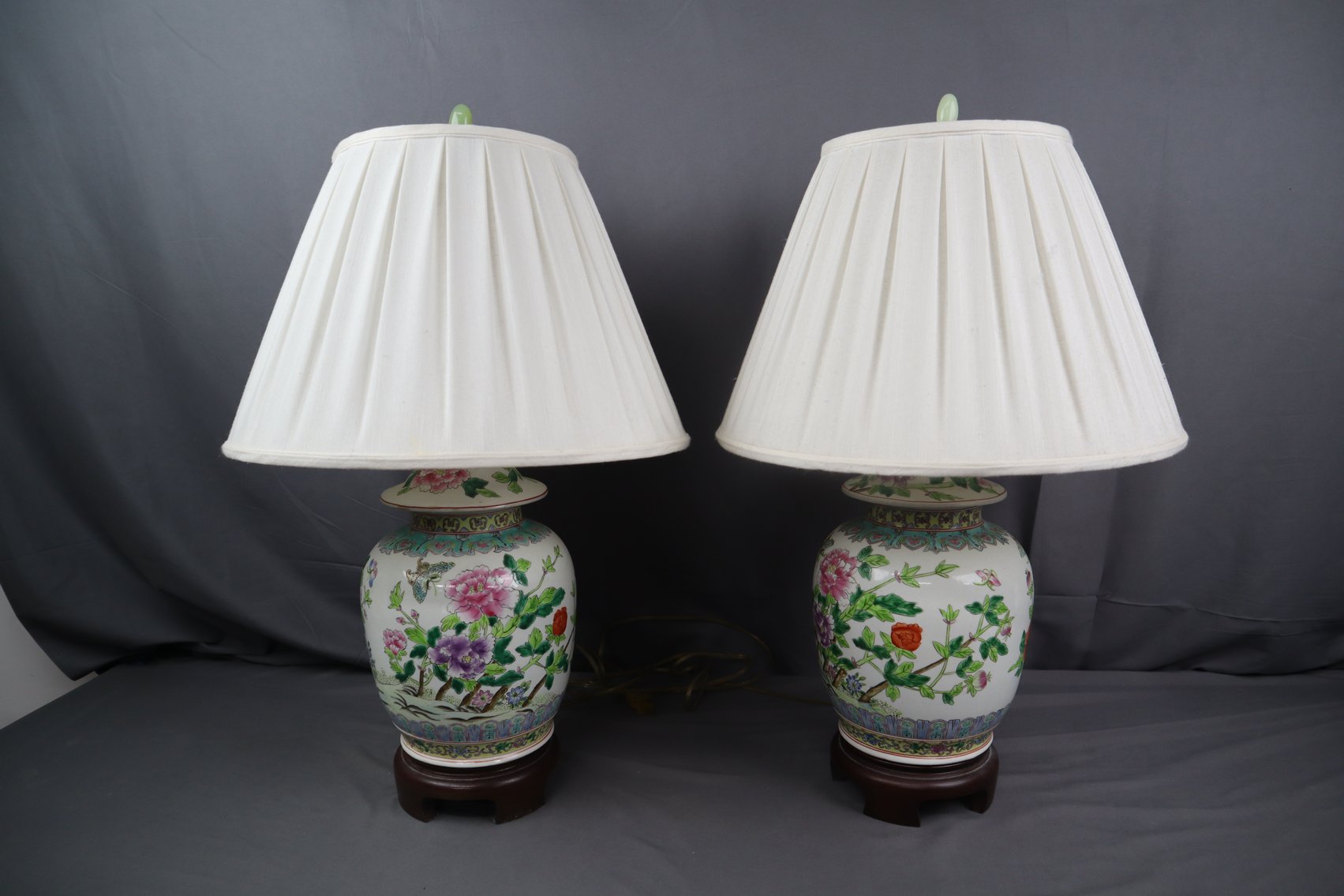 Image for October Gallery – Collectibles, Sports Memorabilia, Jewelry, Antiques, China, Furniture, and More!