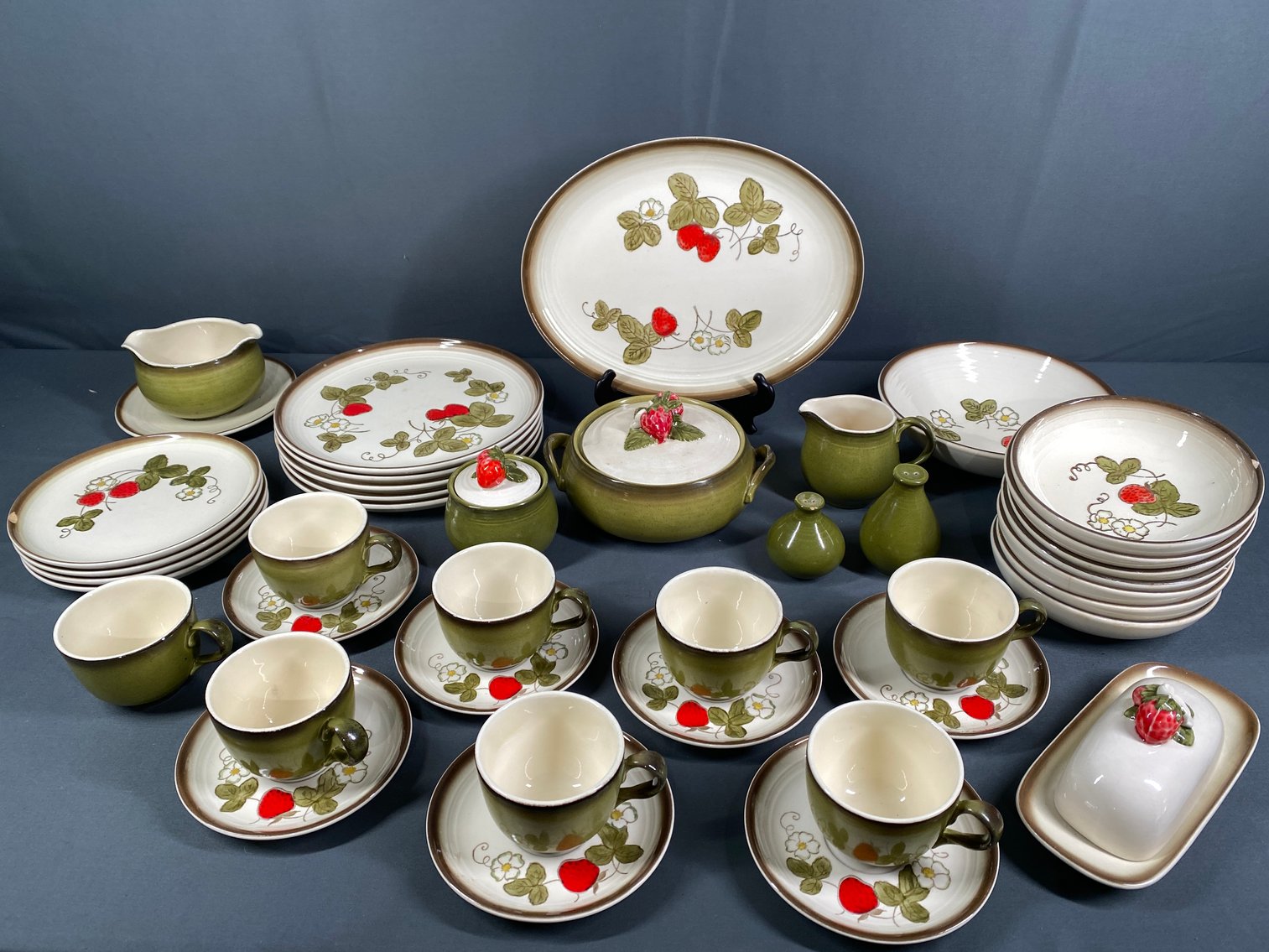 Image for The Estate of Buster Lanter. Antiques, Military Memorabilia, Hunting Gear, Furniture and More!