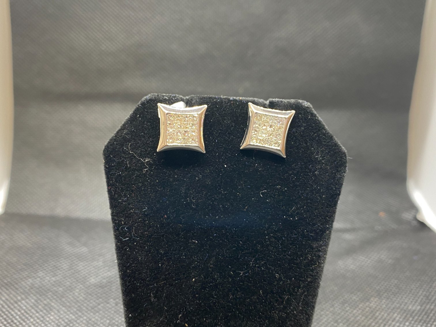 Image for April 2025 Gallery Auction. Vintage Decor, Art, Furniture, Jewelry, Comics, Collectibles and More!