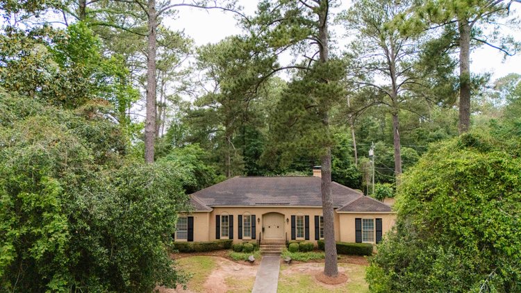 Image for Spacious 2,696 SqFt Brick Home on 0.735 Acres in Albany, GA