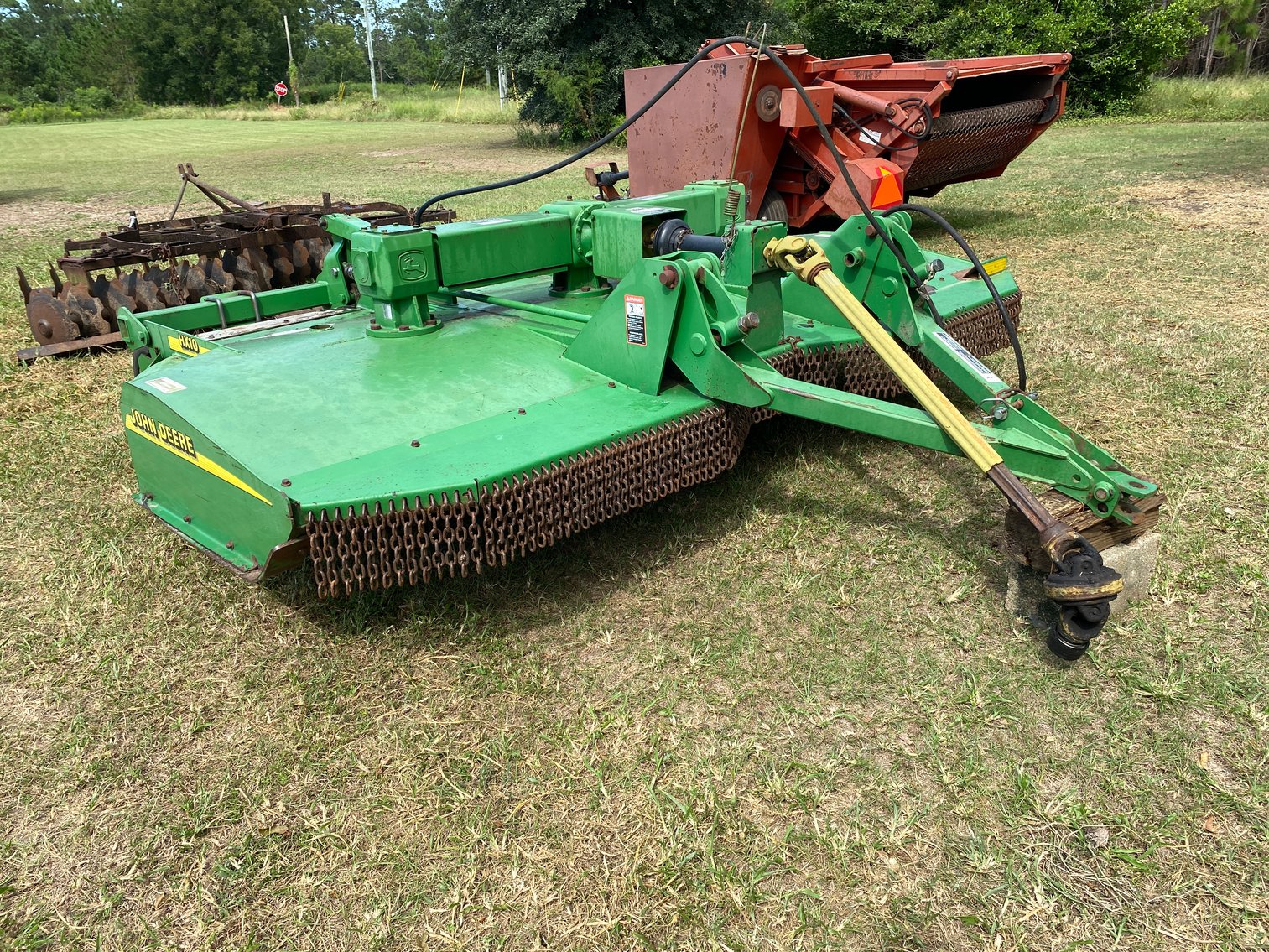 Image for Estate of Stacy and Wynette Suber Day 1 Featuring Equipment, Pottery, Boats, Sporting Goods and More