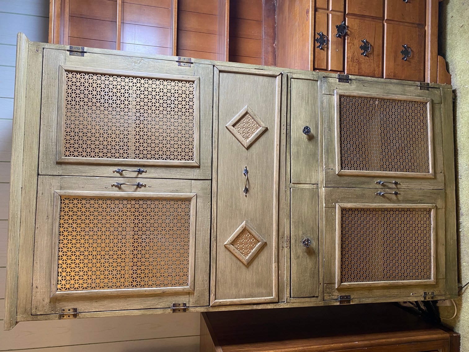 Image for Estate of Stacy and Wynette Suber Day 2 Featuring Antique Glassware, Furniture, Decor and More!