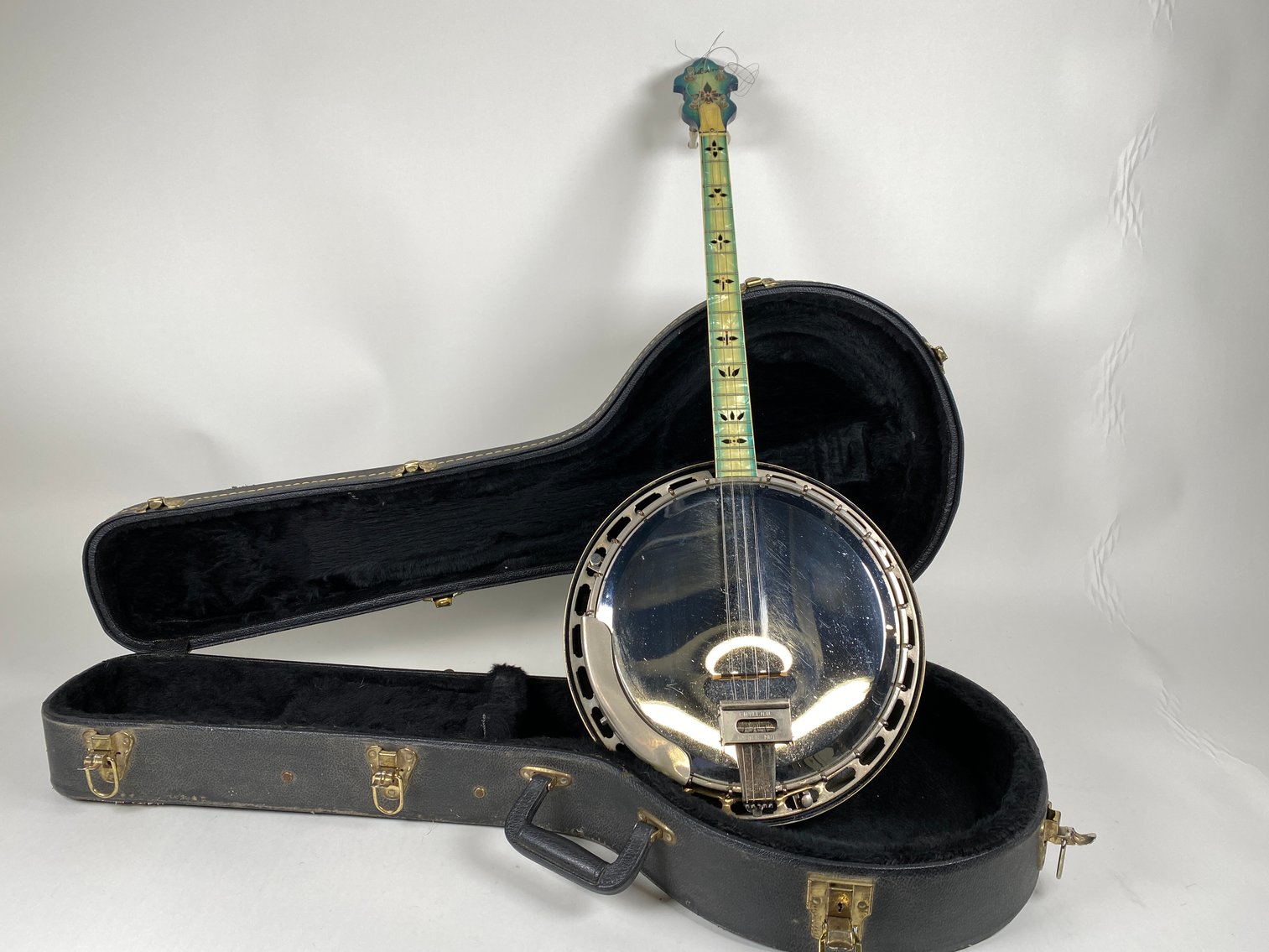 Image for Coins, Artifacts, Trading Cards, Comics, Musical Instruments, and More Collectibles!