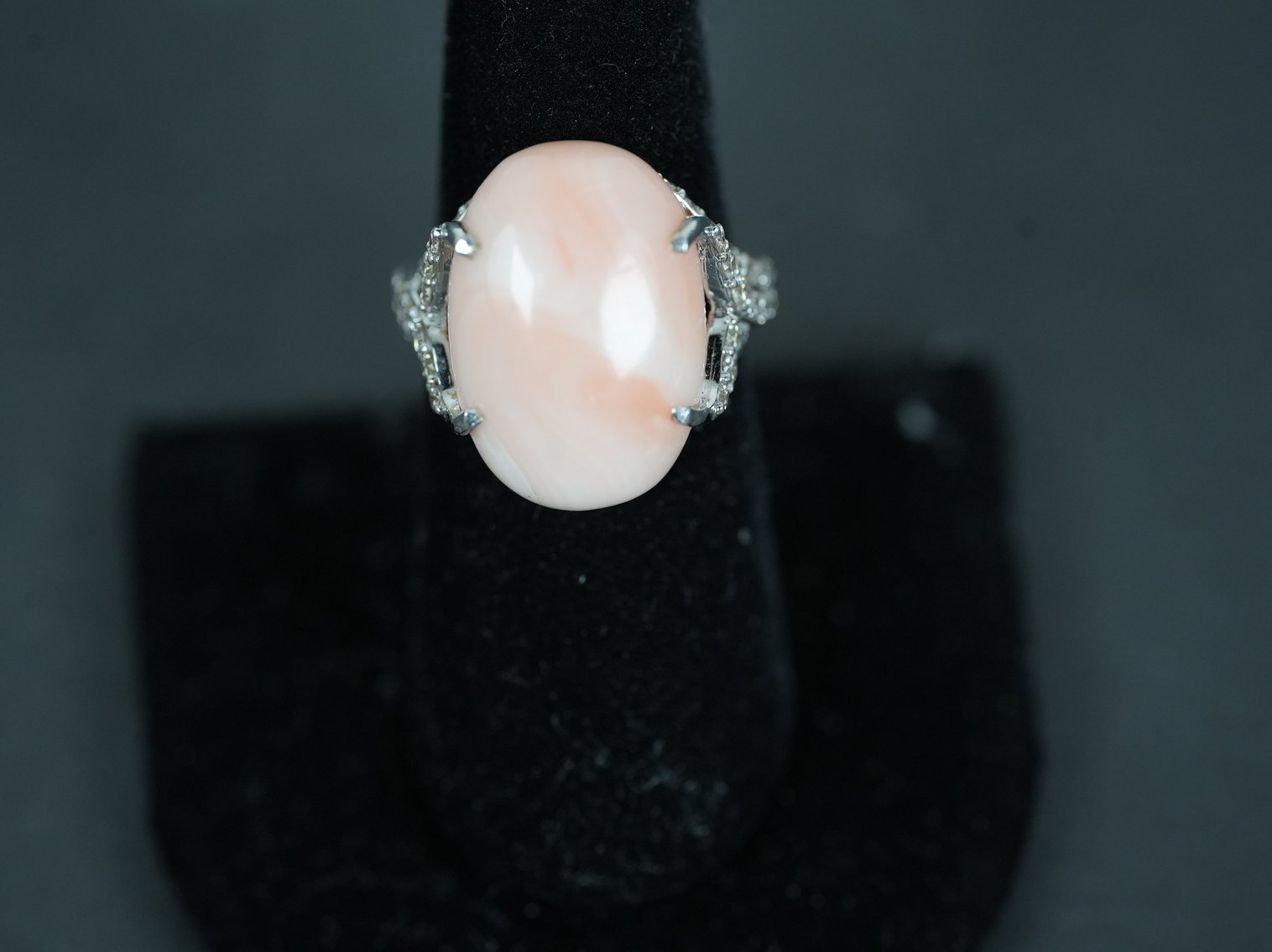 Image for Gold, Diamond and Pearl Jewelry, Artwork, Vintage Furniture, Home Decor, and More!