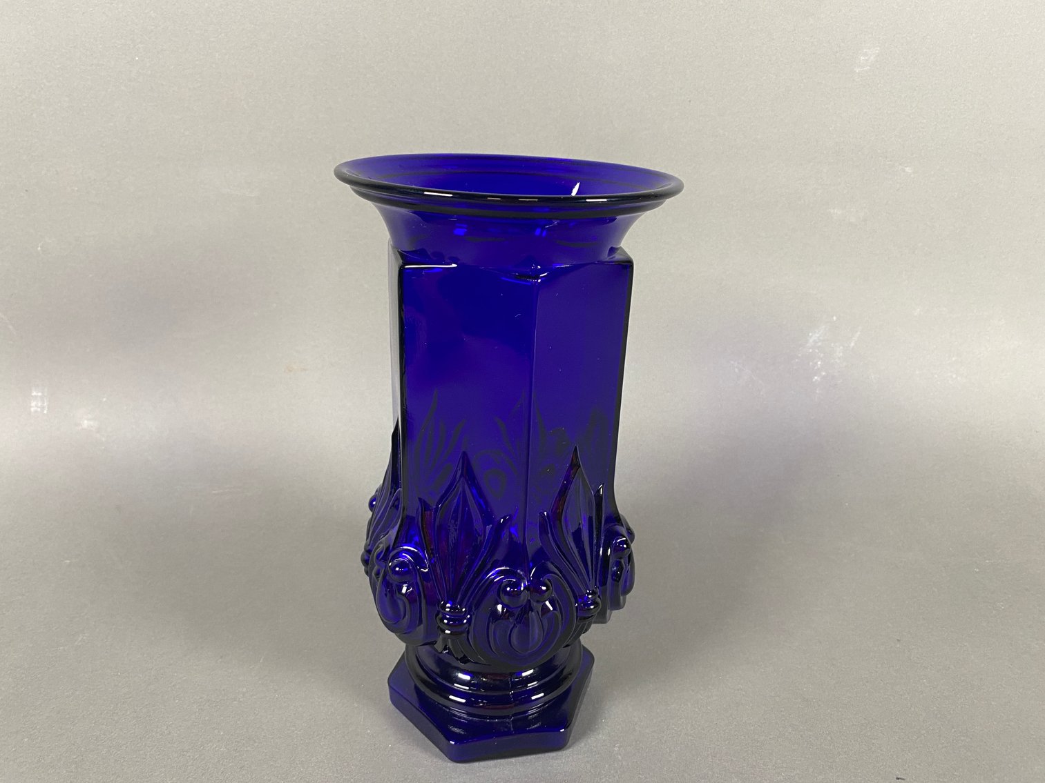 Image for Gold, Diamond and Pearl Jewelry, Artwork, Vintage Furniture, Home Decor, and More!