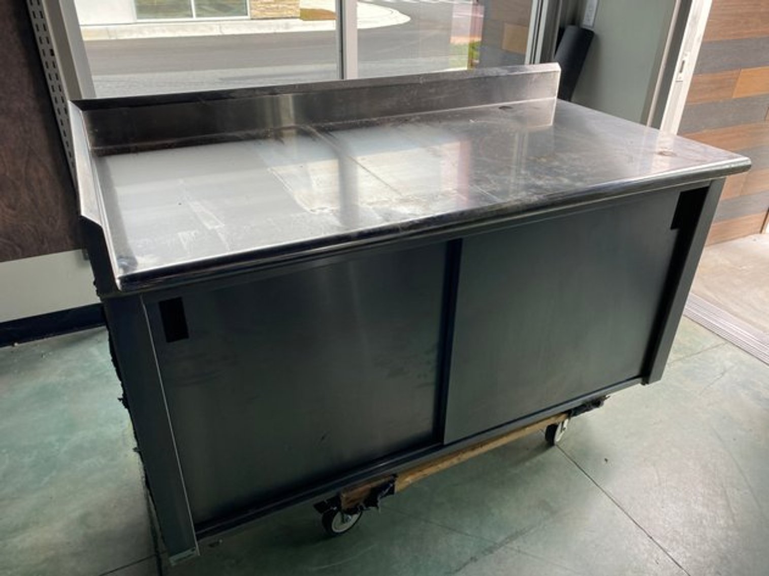 Image for Commercial Kitchen Closeout – High-Quality Beverage & Restaurant Equipment