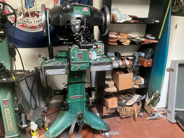 Image for Complete Liquidation of Shoe Shop in Pearisburg, Virginia