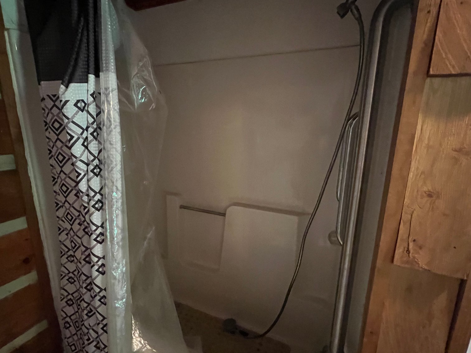 Image for Raiford Commissioner's Sale: House & Acreage in Orchard Mountain