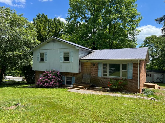 Commissioner's Sale: 118 Laurel Drive, Mt. Airy, NC