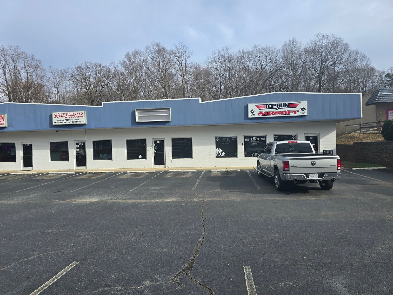 Image for Granite Shoppes | Six-Unit Shopping Center Auction