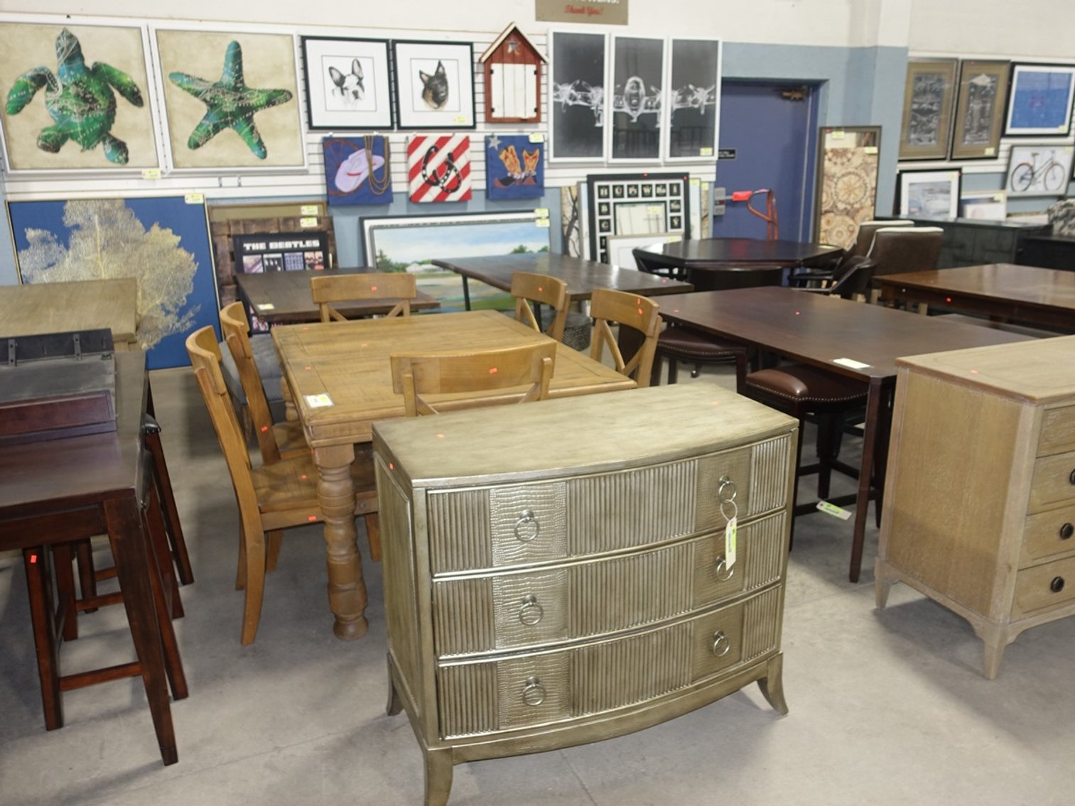 Image for Model Home Furniture/Decor & New Home Goods