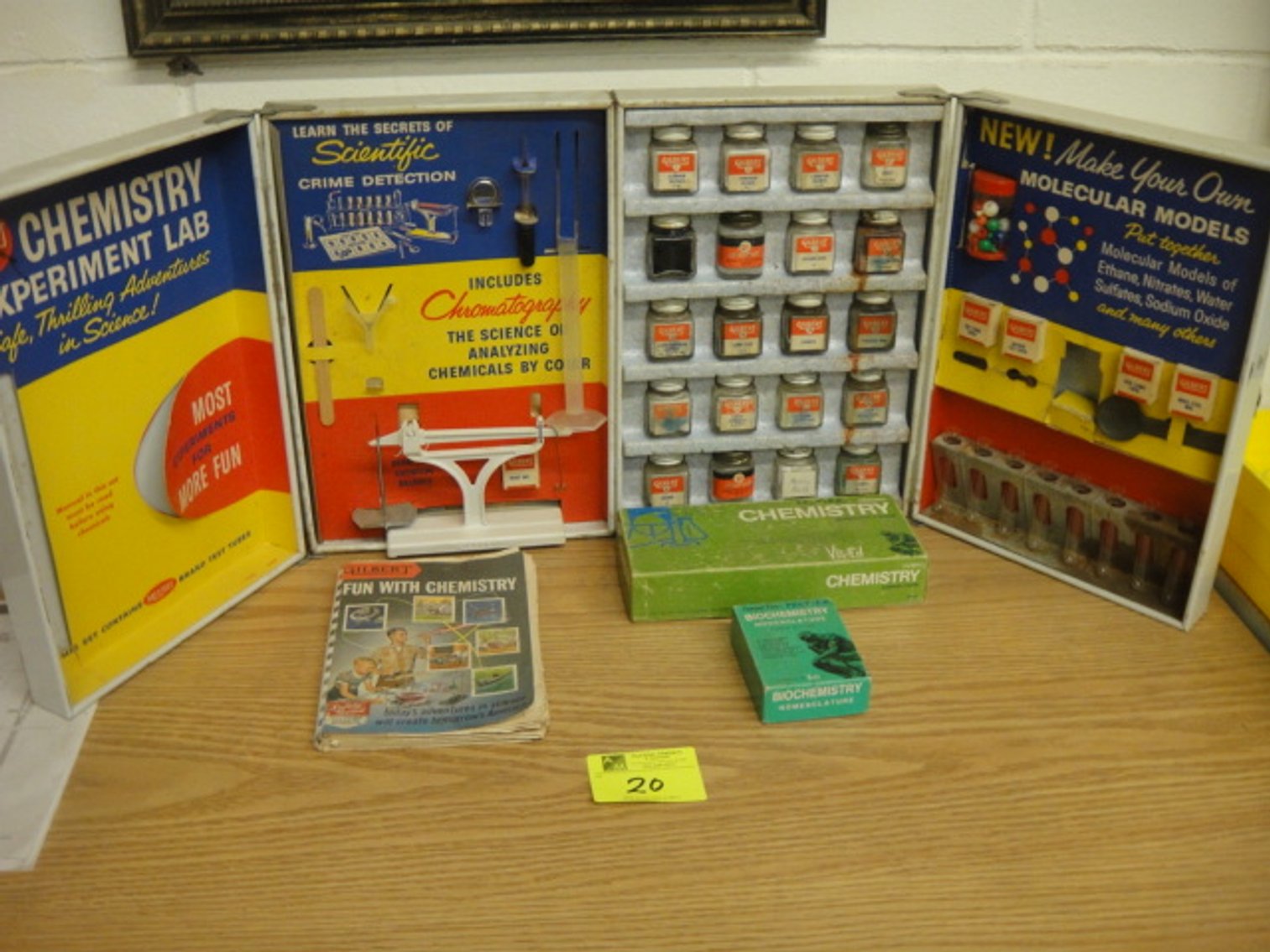 Image for Eccentric Estate Auction: Vintage Mechanical /Laboratory/Test/Audio Equipment & More