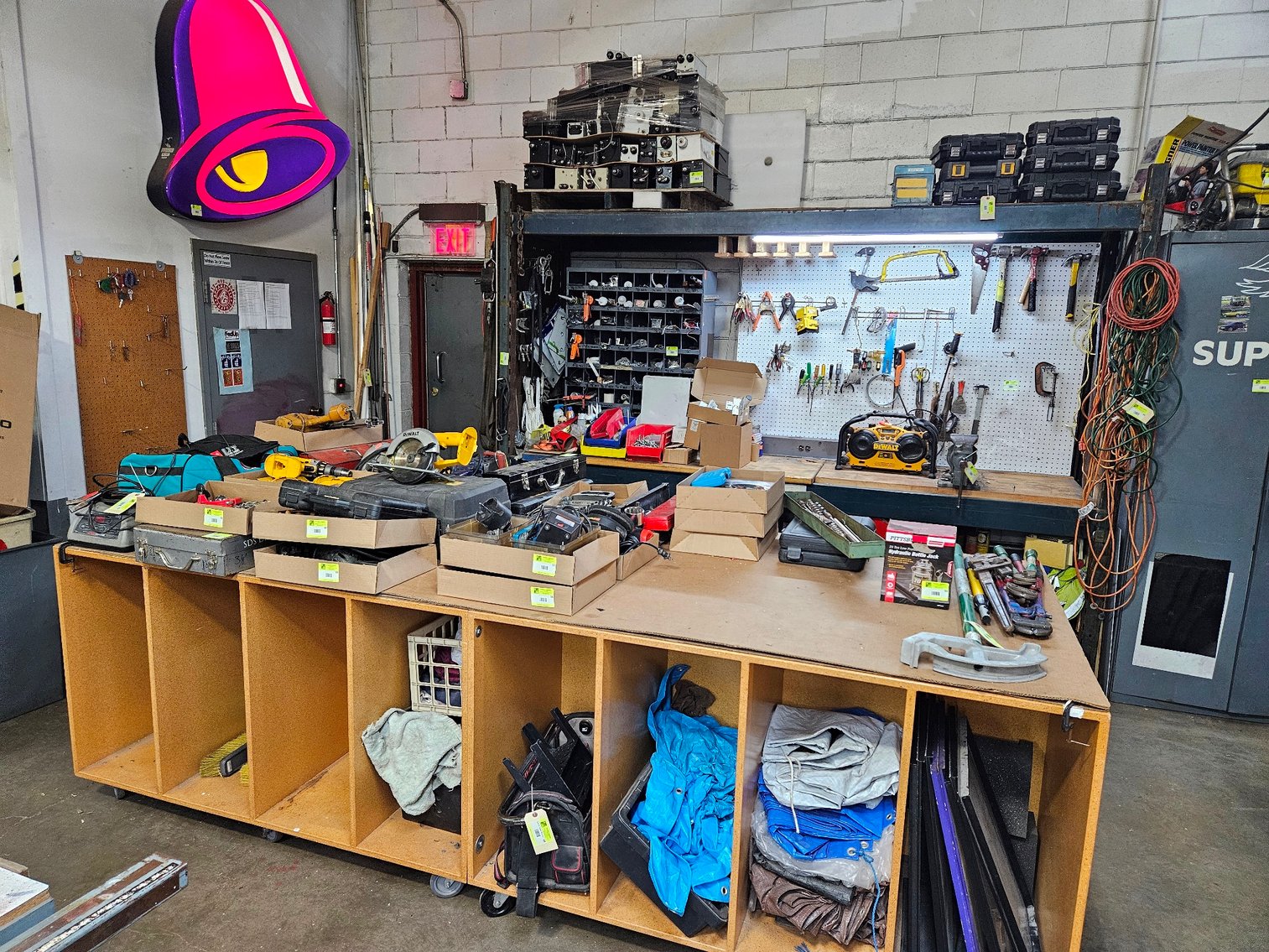 Image for Sign Company: Trucks, Tools/Equipment, Inventory & More