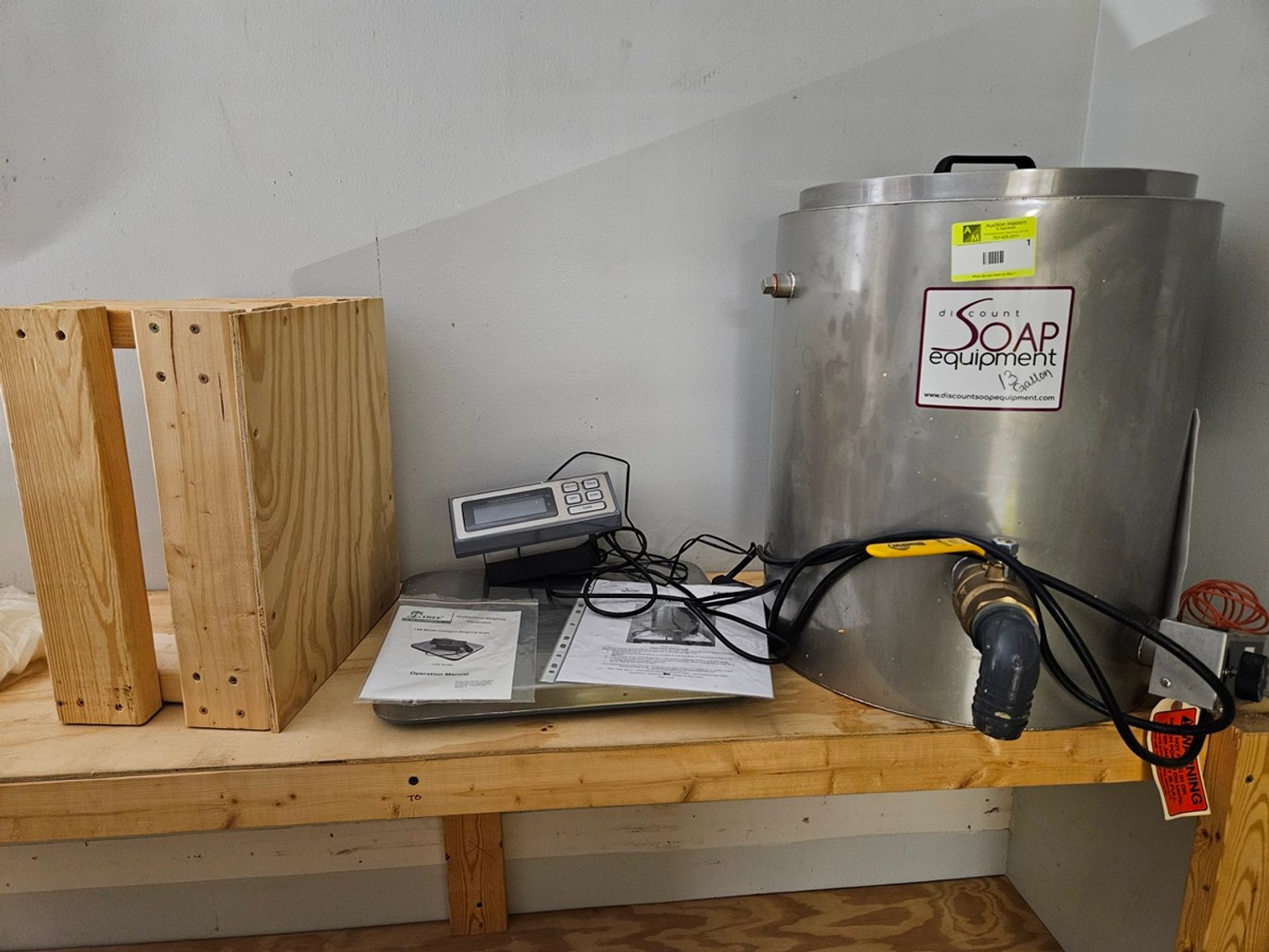 Image for Bath/Body/Gift Emporium: Inventory, Equipment and Retail Fixtures