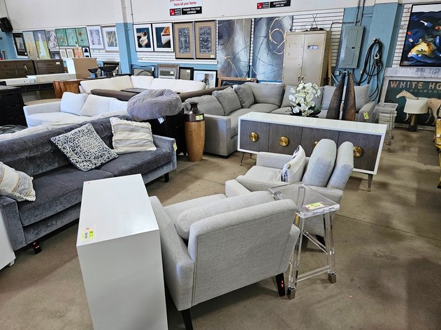 Image for Model Home Furniture/Decor & New Home Goods