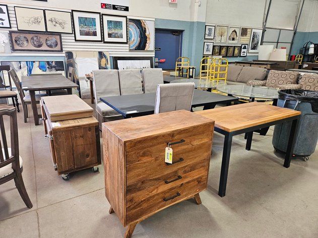 Image for Model Home Furniture/Decor & New Home Goods