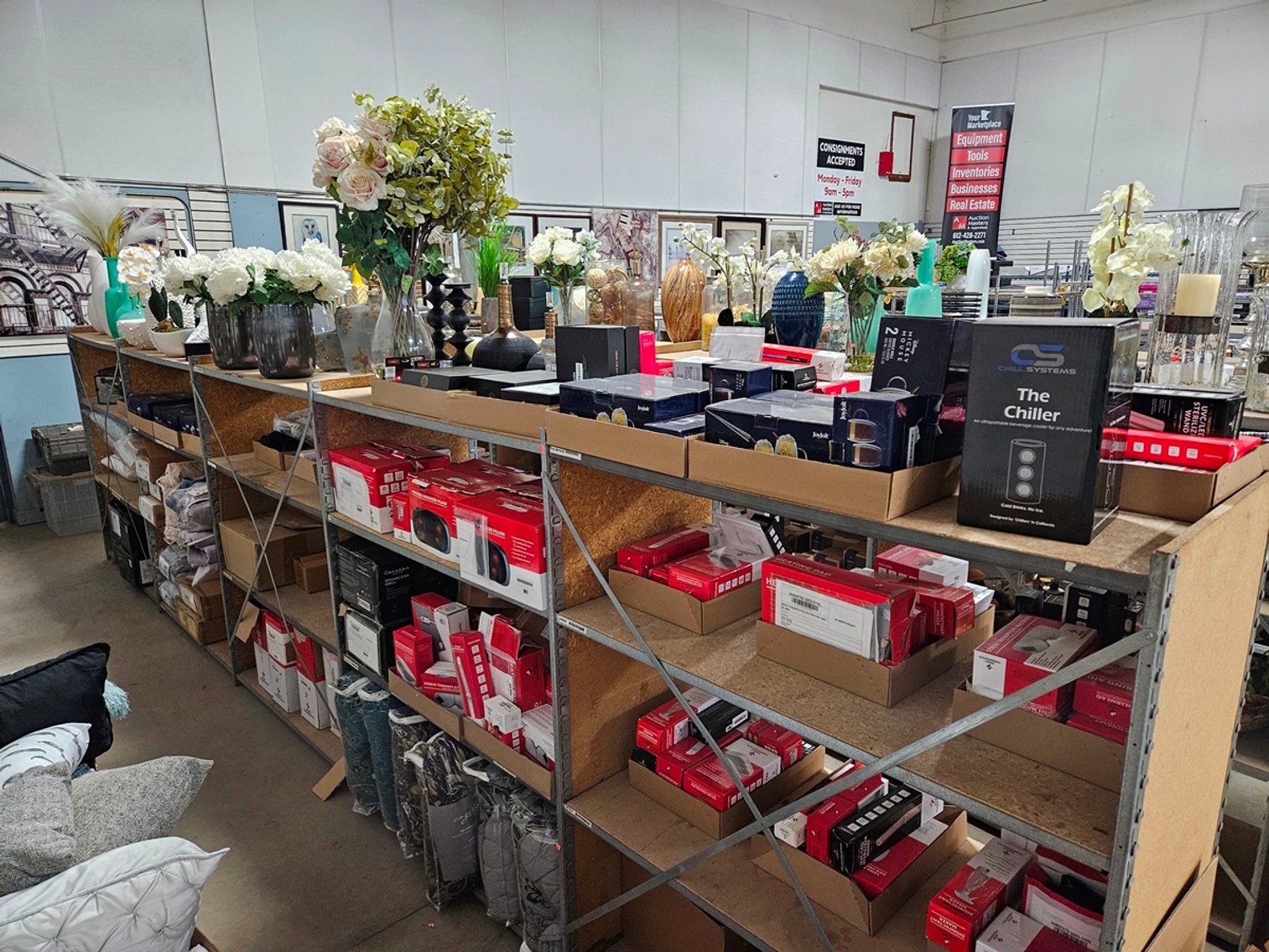 Image for Model Home Furniture/Decor & New Home Goods