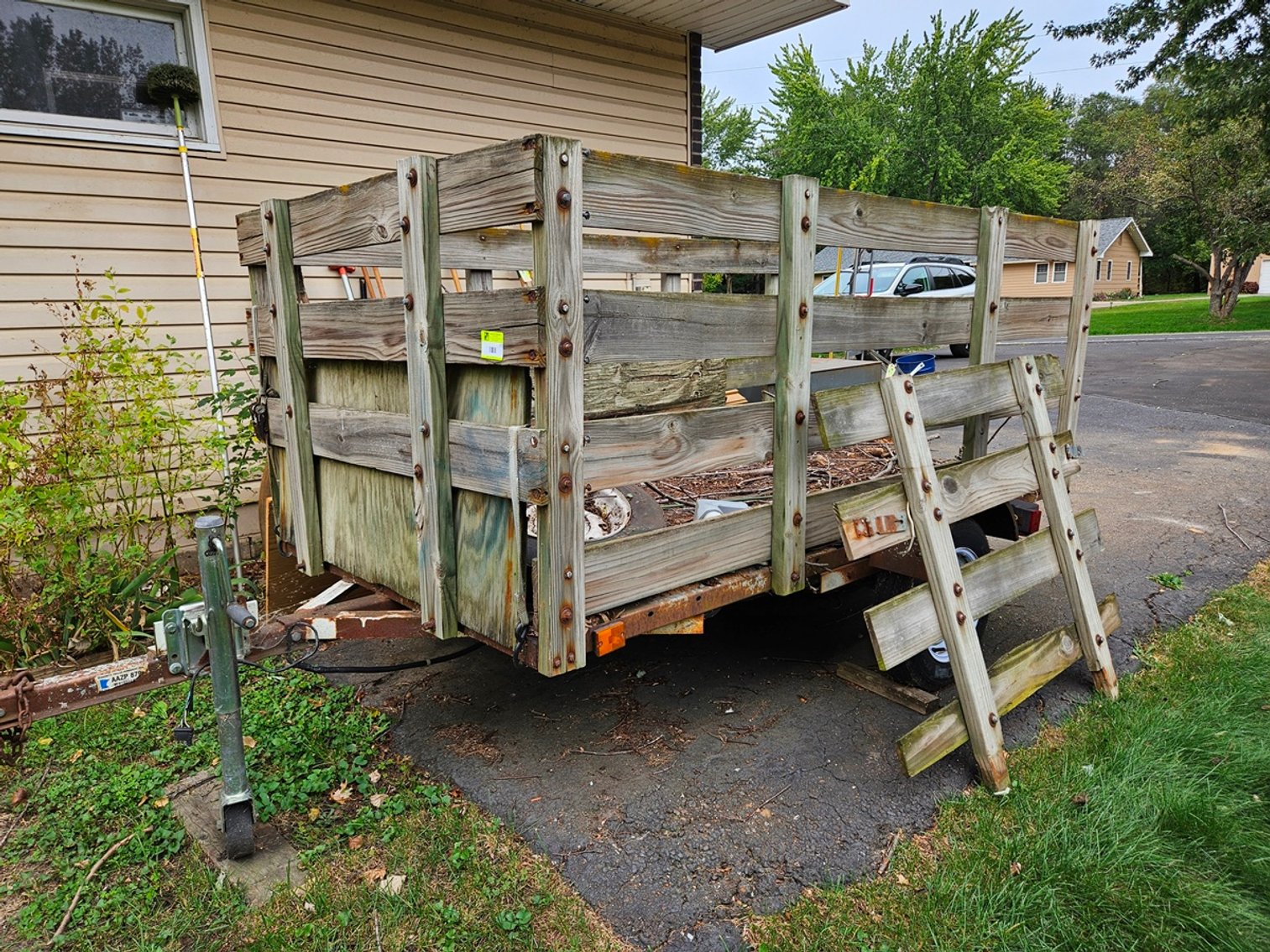 Image for Estate: Pontoon, Tools, Home Goods & More